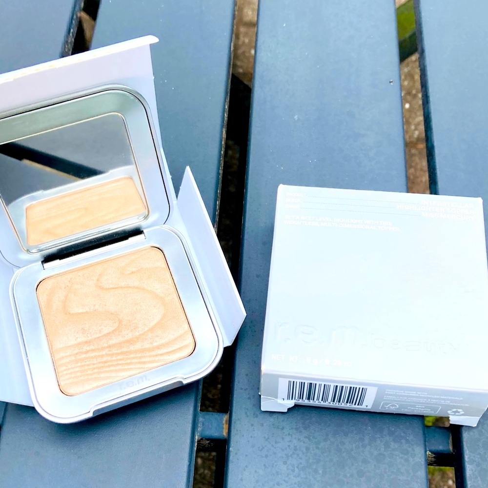💗New R.E.M. Beauty Interstellar Highlighter Topper Miss Mercury 0.28 Oz💗